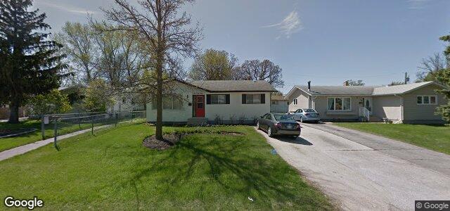 Larawan ng 75 Belcourt Bay sa Winnipeg, Manitoba