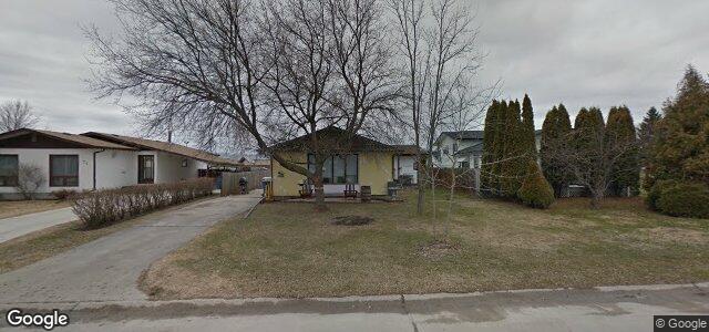 Larawan ng 75 Pontiac Bay sa Winnipeg, Manitoba