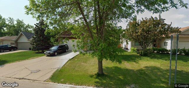 Larawan ng 10 Pincarrow Road sa Winnipeg, Manitoba