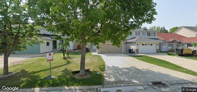 Larawan ng 100 Invermere Street sa Winnipeg, Manitoba
