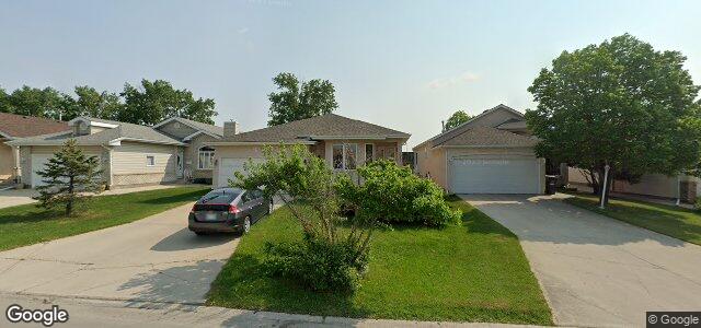 Larawan ng 100 Marygrove Crescent sa Winnipeg, Manitoba