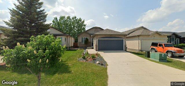 Larawan ng 100 Roseglen Crescent sa Winnipeg, Manitoba