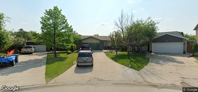 Larawan ng 102 Burlington Way sa Winnipeg, Manitoba