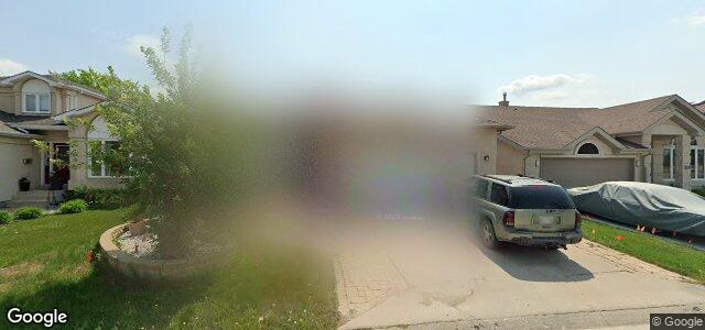 Larawan ng 1033 Scurfield Boulevard sa Winnipeg, Manitoba