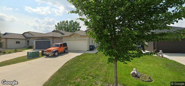 Larawan ng 104 Roseglen Crescent sa Winnipeg, Manitoba