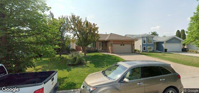 Larawan ng 106 Saxon Bay sa Winnipeg, Manitoba