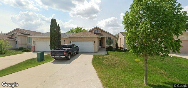 Larawan ng 107 Cedar Glen Road sa Winnipeg, Manitoba