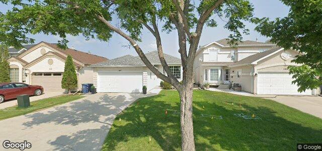 Larawan ng 107 Invermere Street sa Winnipeg, Manitoba