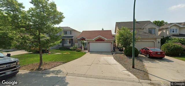 Larawan ng 108 Invermere Street sa Winnipeg, Manitoba