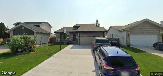 Larawan ng 11 Invermere Street sa Winnipeg, Manitoba