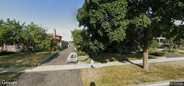 Larawan ng 11 Roseglen Crescent sa Winnipeg, Manitoba