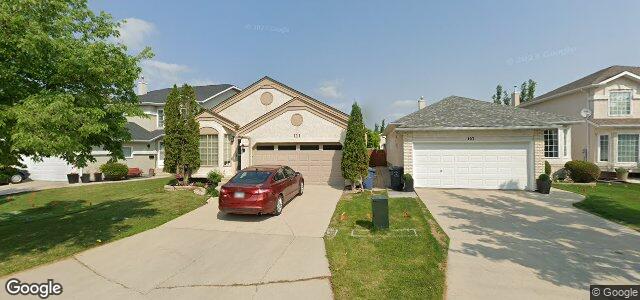 Larawan ng 111 Invermere Street sa Winnipeg, Manitoba