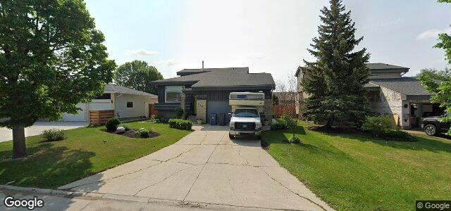 Larawan ng 126 Burlington Way sa Winnipeg, Manitoba