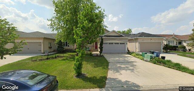 Larawan ng 135 Cedar Glen Road sa Winnipeg, Manitoba