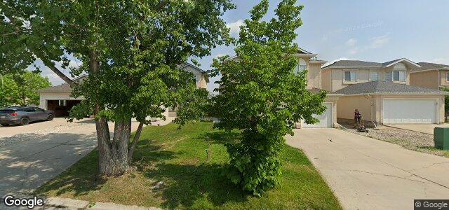 Larawan ng 135 Vineland Crescent sa Winnipeg, Manitoba