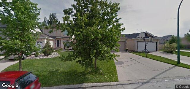 Larawan ng 144 Invermere Street sa Winnipeg, Manitoba