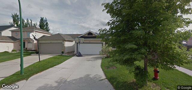 Larawan ng 148 Invermere Street sa Winnipeg, Manitoba