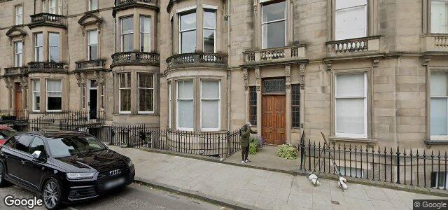 Larawan ng 2 Eglinton Crescent sa Winnipeg, Manitoba