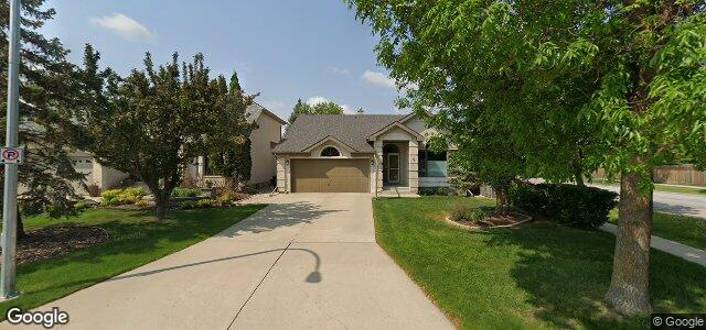 Larawan ng 2 Southbend Crescent sa Winnipeg, Manitoba