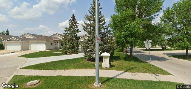 Larawan ng 200 Fleetwood Road sa Winnipeg, Manitoba