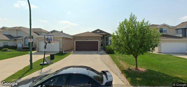 Larawan ng 239 Vineland Crescent sa Winnipeg, Manitoba