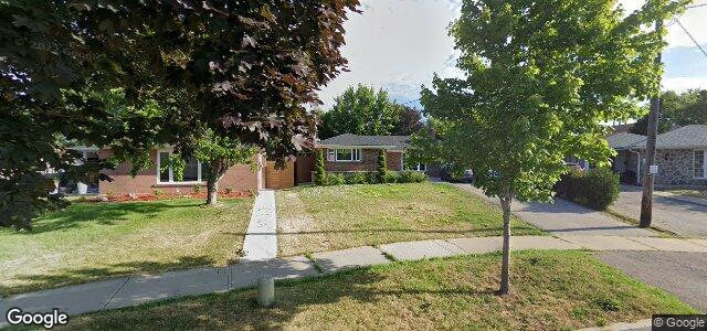 Larawan ng 24 Roseglen Crescent sa Winnipeg, Manitoba