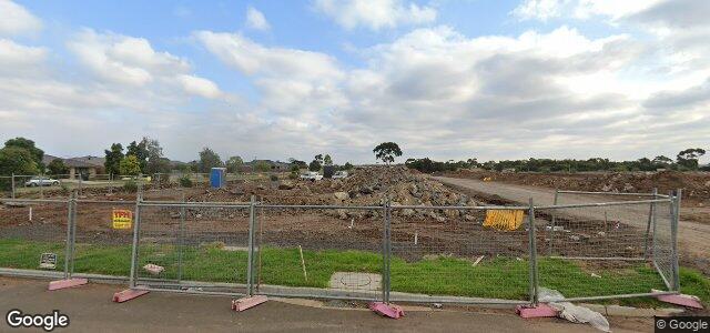 Larawan ng 27 Hammersmith Road sa Winnipeg, Manitoba