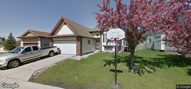 Larawan ng 295 Columbia Drive sa Winnipeg, Manitoba