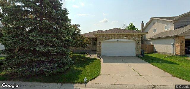 Larawan ng 328 Columbia Drive sa Winnipeg, Manitoba