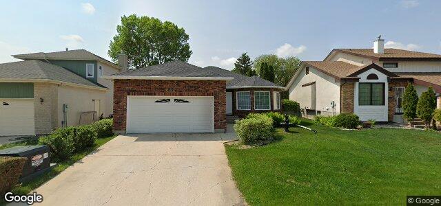 Larawan ng 404 Columbia Drive sa Winnipeg, Manitoba