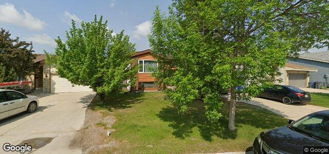 Larawan ng 6 Invermere Street sa Winnipeg, Manitoba