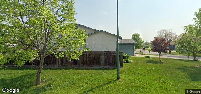 Larawan ng 63 Eglinton Crescent sa Winnipeg, Manitoba