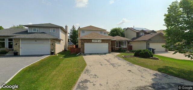 Photo of 68 Hillberry Bay in Winnipeg, Manitoba