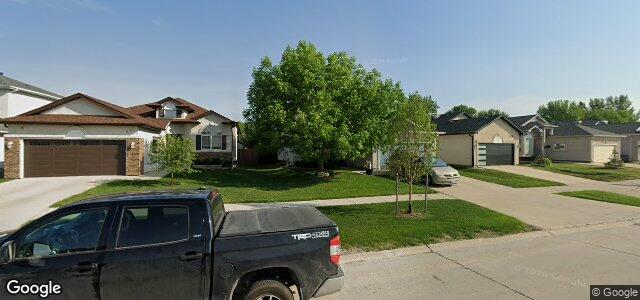 Larawan ng 689 Scurfield Boulevard sa Winnipeg, Manitoba