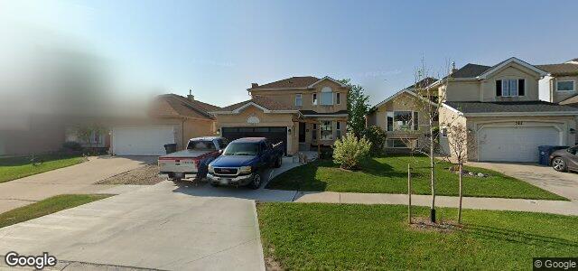 Larawan ng 700 Scurfield Boulevard sa Winnipeg, Manitoba