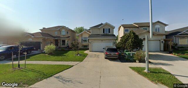 Larawan ng 704 Scurfield Boulevard sa Winnipeg, Manitoba