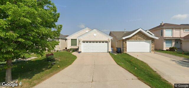 Larawan ng 71 Invermere Street sa Winnipeg, Manitoba