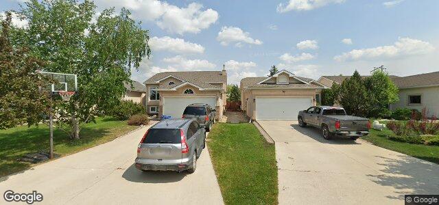 Larawan ng 71 Royal Oak Drive sa Winnipeg, Manitoba