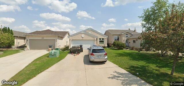 Larawan ng 75 Royal Oak Drive sa Winnipeg, Manitoba