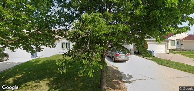 Larawan ng 79 Invermere Street sa Winnipeg, Manitoba