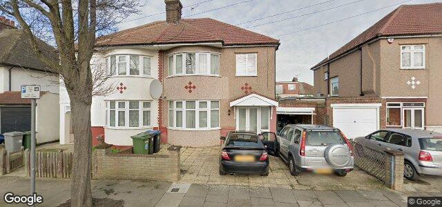 Larawan ng 82 Fleetwood Road sa Winnipeg, Manitoba