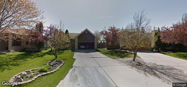 Larawan ng 82 Saxon Bay sa Winnipeg, Manitoba