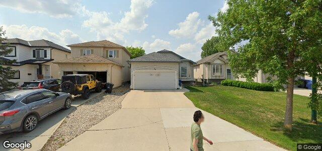 Larawan ng 92 Cloverwood Road sa Winnipeg, Manitoba