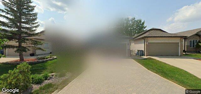 Larawan ng 92 Roseglen Crescent sa Winnipeg, Manitoba