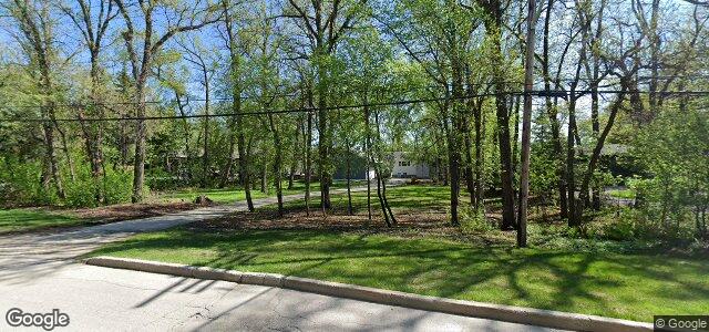 Larawan ng 560 South Drive sa Winnipeg, Manitoba