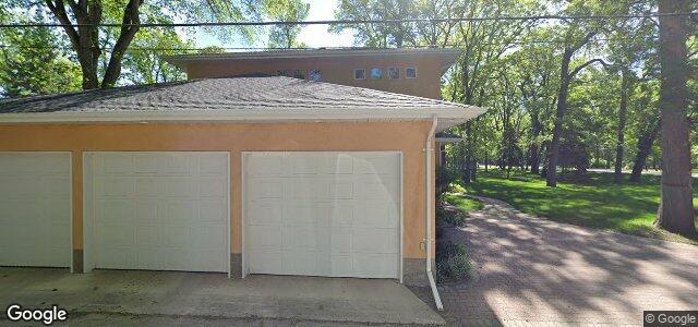 Larawan ng 575 South Drive sa Winnipeg, Manitoba