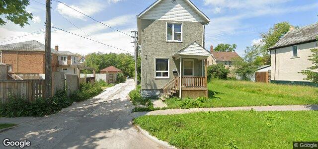 Larawan ng 152 Aikins Street sa Winnipeg, Manitoba