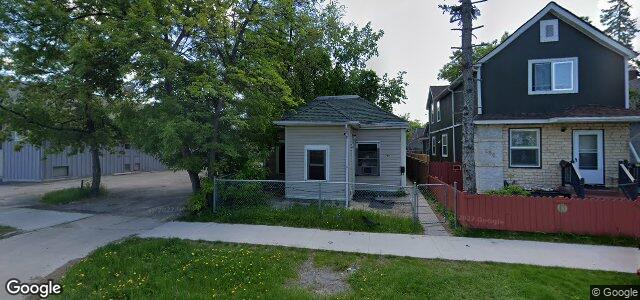 Larawan ng 250 Pritchard Avenue sa Winnipeg, Manitoba