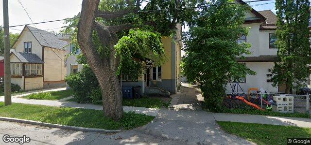 Larawan ng 272 Burrows Avenue sa Winnipeg, Manitoba