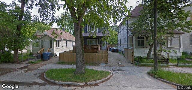 Larawan ng 301 Burrows Avenue sa Winnipeg, Manitoba